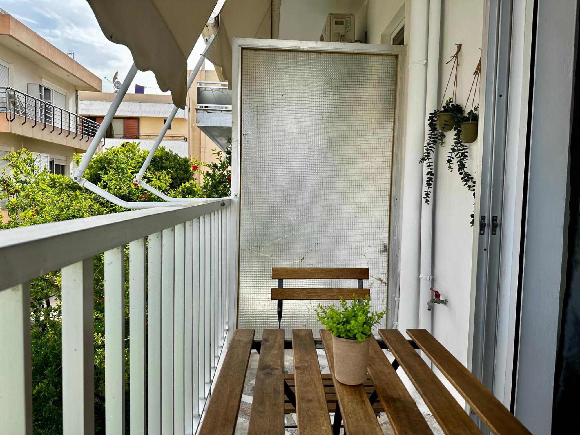 Modern & Cozy In The Heart Of '9' Kos-Stadt